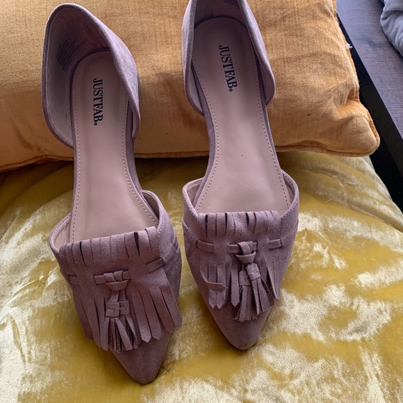 Pointed Flats - Picture 1 of 1